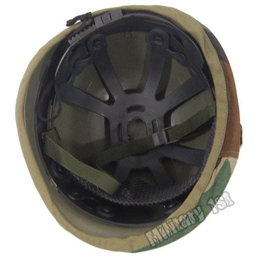 MFH Plastic Helm met Stoffen Hoes - Woodland