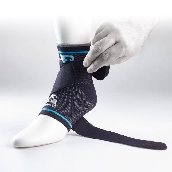 Ultimate Performance Advanced Ultimate Compressieve Enkelondersteuning - Zwart